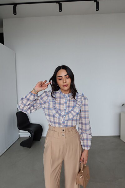 Özge Özgenç Hakim Yaka Ekoseli Fırfır Gömlek