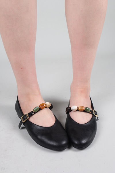 Birikon حذاء باليه ILURA ذو الخرز الكبير باللون الأسود