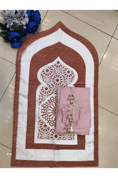 RUG سجادة صلاة فاخرة بلون بني قرميدي مع شرشف صلاة وردي ناعم مزين بتطريزات ورق...