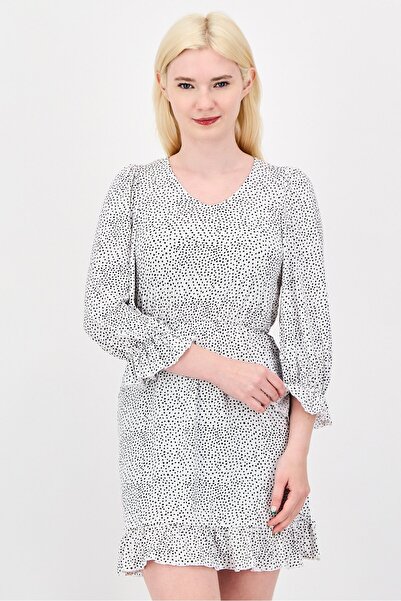 PIECES فستان نسائي قصير منقط، متعدد الألوان