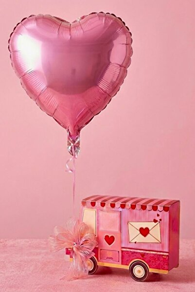 Livra Gift Sevgiliye Hediye Pembe Karavan Kutulu Özel Tasarım Çiçek Çikolatal...