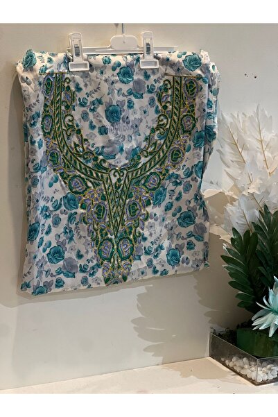 REHAM Emirati-style embroidered fabric for the chest and sleeves