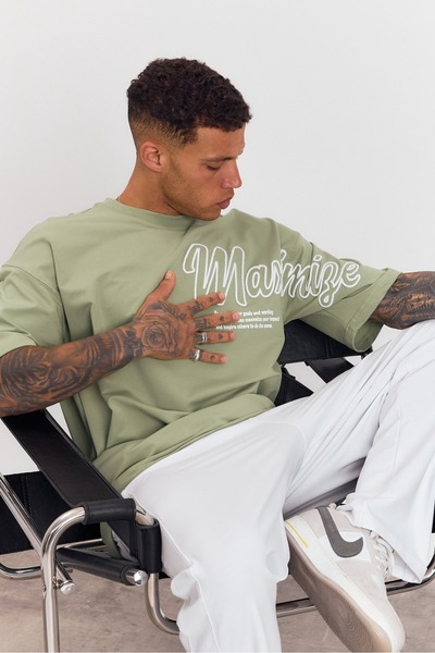 MADZEYMODA Men's Oversize Green T-Shirt with Embroidery Detail Ls-36045