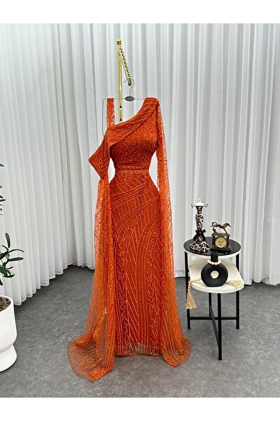 CACHE MONNEY Computer-embroidered tulle dress decorated with sequins