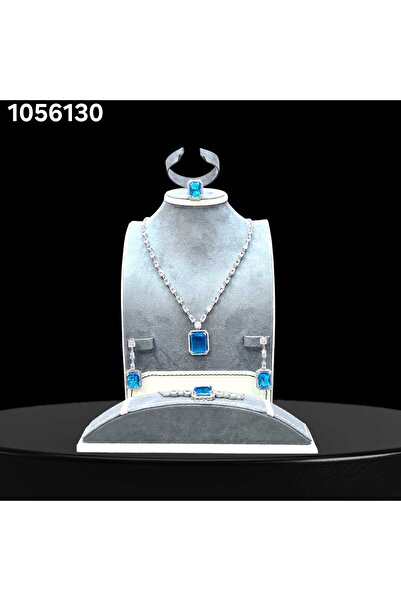 Arjwan Accessories A stunning women's jewelry accessory set