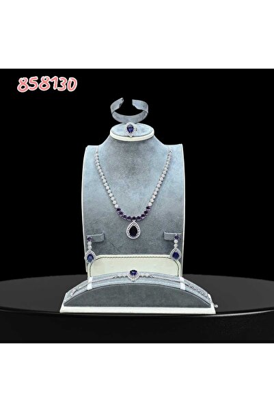 Arjwan Accessories A stunning women's jewelry accessory set