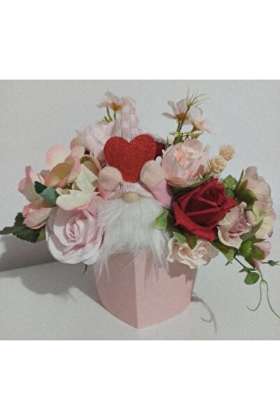Pasiunea Florilor Pink Heart Box With Gnome and Pink Roses