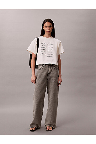 Calvin Klein Kadın SS Boxy Fit Grafik Detaylı Crop T-shirt