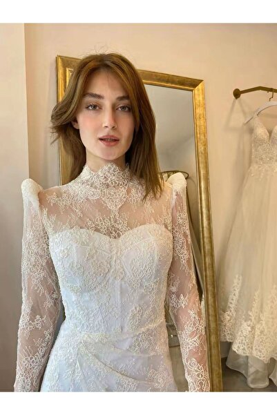 Ezni Atelier Fransız Dantel Balık Yırtmaçlı Gelinlik