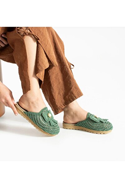 WOSSE Closed Front Stone-Embellished Bow Tie Straw Knitted Women's Slippers