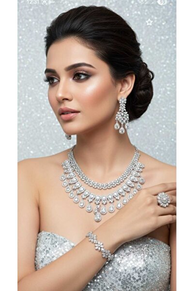 Arjwan Accessories A stunning women's jewelry accessory set