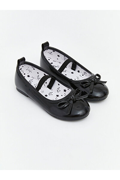 LC Waikiki مجموعة إلسيفا: حذاء باليه للفتيات الصغيرات بتفاصيل فيونكة سوداء