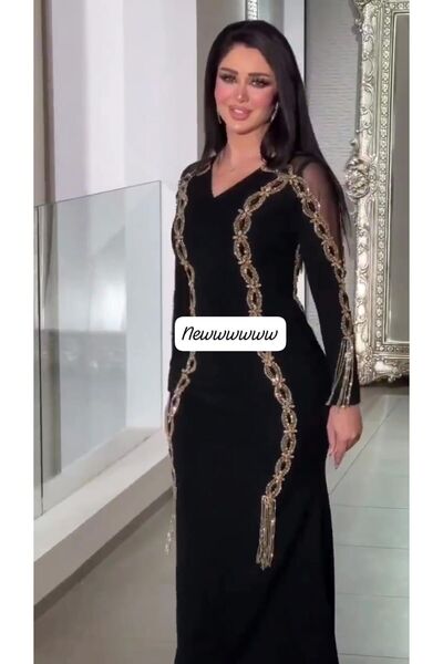 NALAN SULTAN A luxurious evening dress with an elegant design