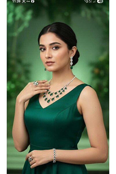 Arjwan Accessories A stunning women's jewelry accessory set
