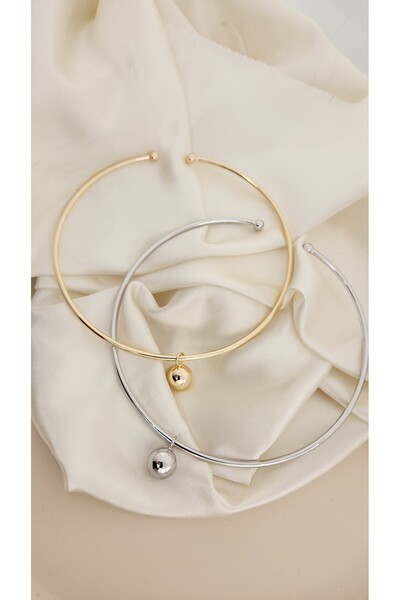 GLİTHE.CO قلادة سيريناي ذات تفاصيل راقية للنساء باللون الفضي