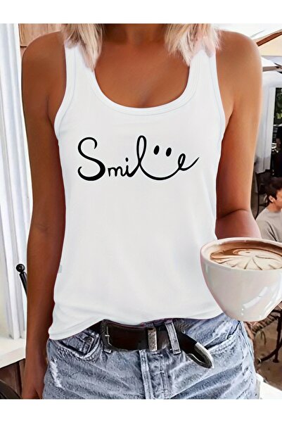 mercoledi تي شيرت نسائي مطبوع بقصة ضيقة وياقة مفتوحة من Mix Printed Slim Fit