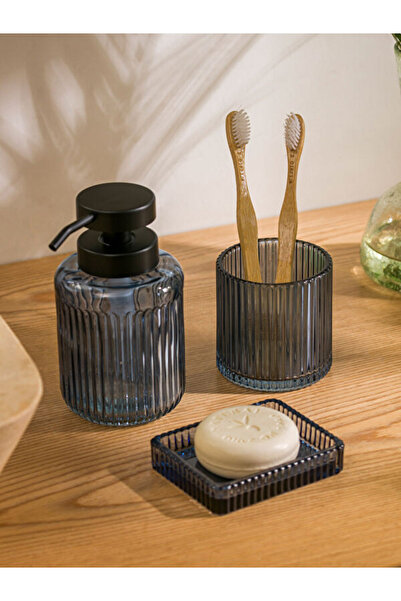 LC Waikiki Rmz Gi̇yi̇m Farkiyla 3 Piece Glass Bathroom Set