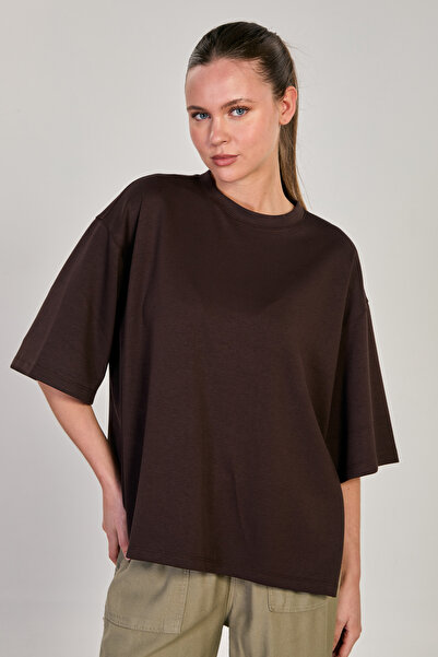BARRELS AND OIL Women's Oversize Modal T-Shirt with Side Slits - Bitter Brown