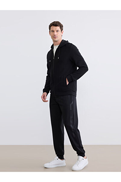 LC Waikiki Esvab • Modern & Distinctive Standard Fit Men's Jogger Sweatpants