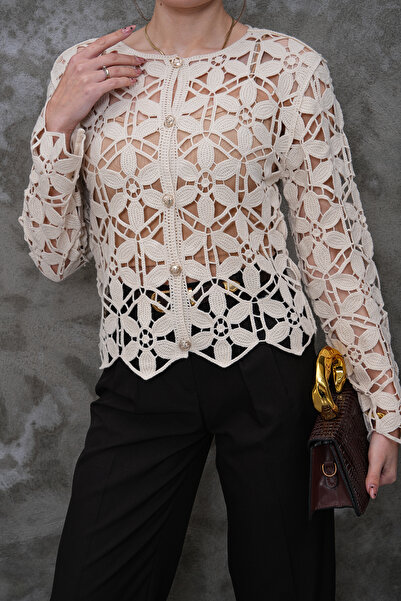 FancyWorld Floral Pattern Round Neck Crochet Buttoned Cardigan