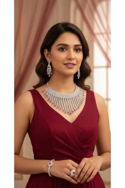 Arjwan Accessories A stunning women's jewelry accessory set