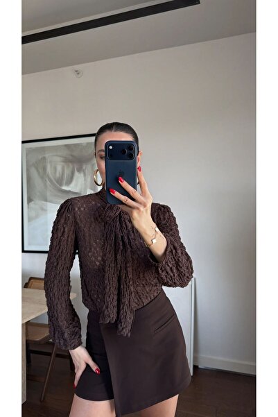 ALVOR Lace Blouse with Binding Details