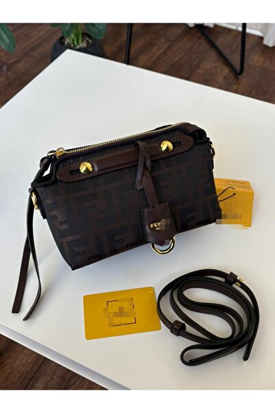 Generic حقيبة يد و كتف خامه عاليه مع الملحقات بدون علبه