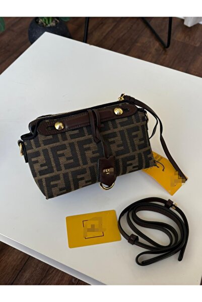 Generic حقيبة يد و كتف خامه عاليه مع الملحقات بدون علبه