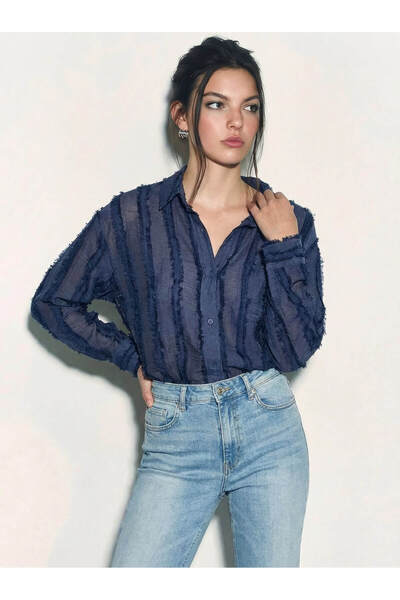 Bianco Lucci Women's Textured Line Patterned Tassel Detailed Single Pocket Ov...