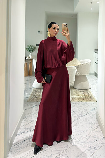 Seda Yalçın Atelier Bordo Arkası Bağlamalı Uzun Saten Elbise