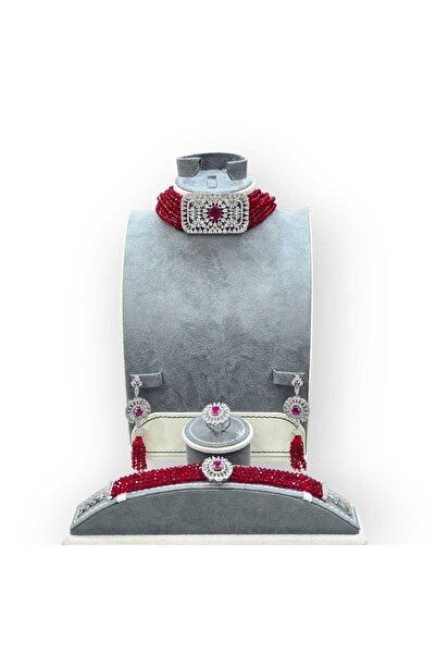 Arjwan Accessories A stunning women's jewelry accessory set