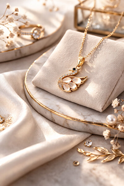 1881 STORE Elegant Swan Figured Zircon Stone Gold Plated Women's Necklace