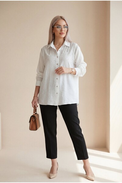 Modamorfo Πουκάμισο με βαθύ V-ντεκολτέ και πέτρινη λεπτομέρεια στον ώμο - λευκό