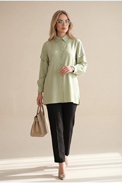 Modamorfo قميص كوبرا بأزرار وفتحات مزينة بتفاصيل حجرية على الكتف - أخضر