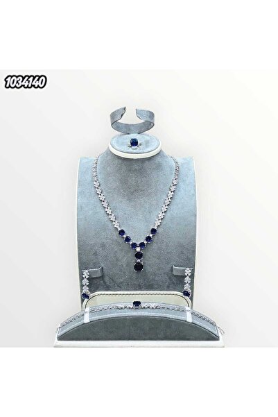 Arjwan Accessories A stunning women's jewelry accessory set