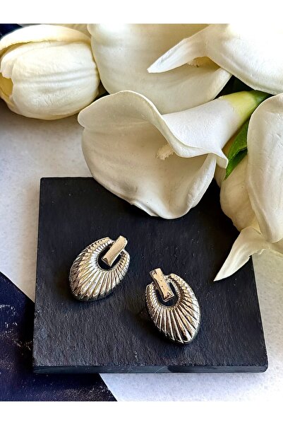 Merishe Jewerly Silver Oval Çizgili Çivi Küpe