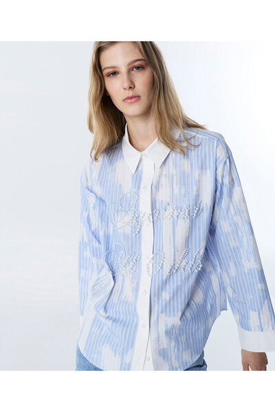 Twist SUNİ İNCİLİ SLOGANLI POPLİN GÖMLEK