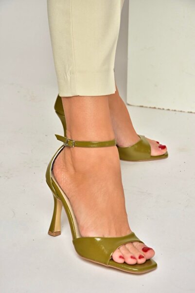 Fox Shoes Y569823309 Green Thin Heeled Women's Shoes