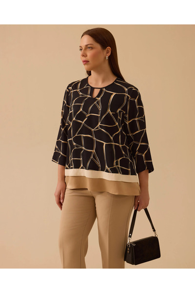 Gala-Xi Μπλούζα με σχέδια σε μεγάλο μέγεθος και λεπτομέρεια παραθύρου