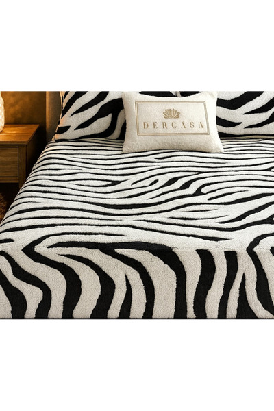 Dercasa Velvet bed cover with Stretchy + 2 Pillow