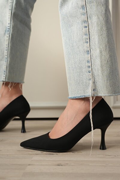 ESATSANİ Siyah Mat Saten Sivri Burun Trax Stiletto 8 cm Topuk Kadın Ayakkabı