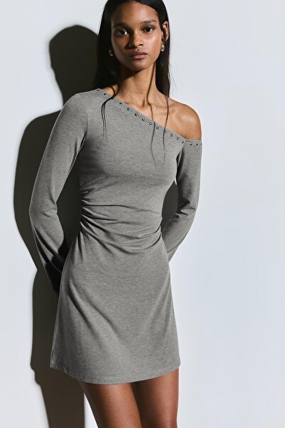 Bershka Zımbalı asimetrik mini elbise