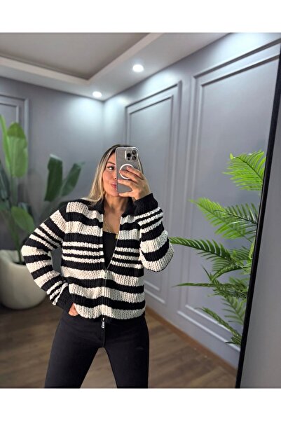 AKÇA ÇİFT FERMUARLI HIRKA