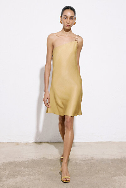 rue Tek Omuz Gold Aksesuar Detaylı Mini Camel Elbise