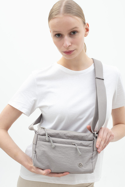 Matthew Cox Women's Shoulder Bag Gray Byn2511