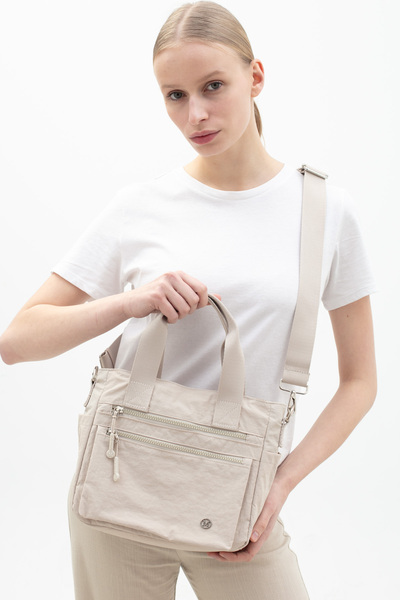 Matthew Cox Women's Shoulder Bag Beige Byn2516