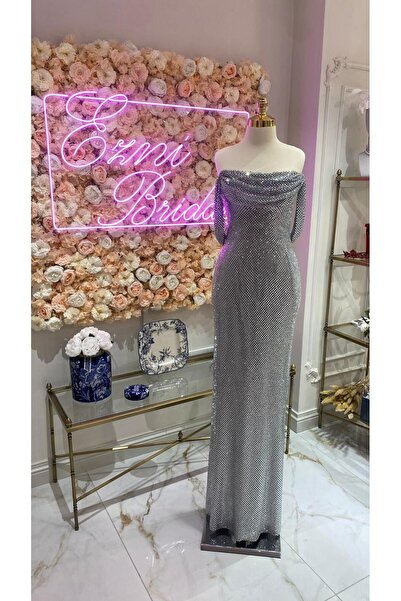 Ezni Atelier Gümüş Straplez Abiye Gece Kıyafeti