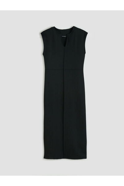 LC Waikiki فستان ميدي ضيق بياقة متدلية باللون الأسود