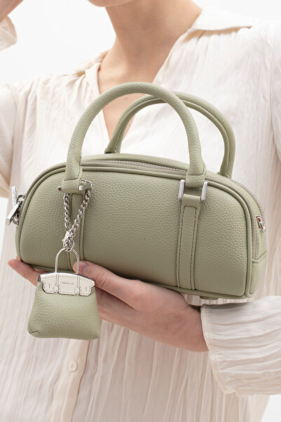 Matthew Cox حقيبة كتف نسائية باللون الأخضر BYN2465