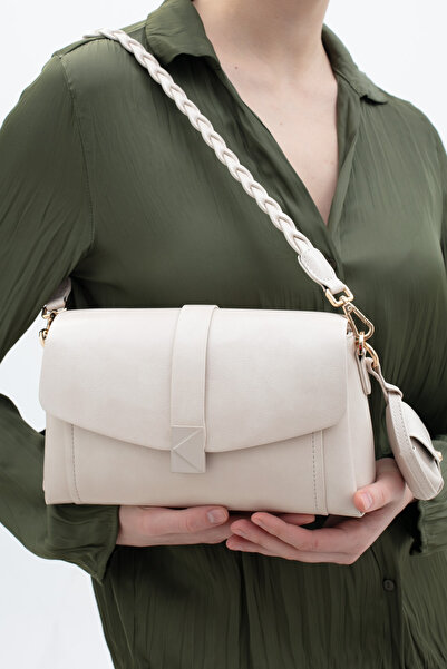 Matthew Cox حقيبة كتف نسائية باللون الأبيض BYN2454